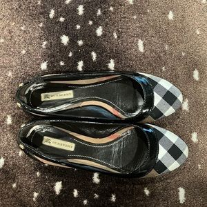 Burberry flats